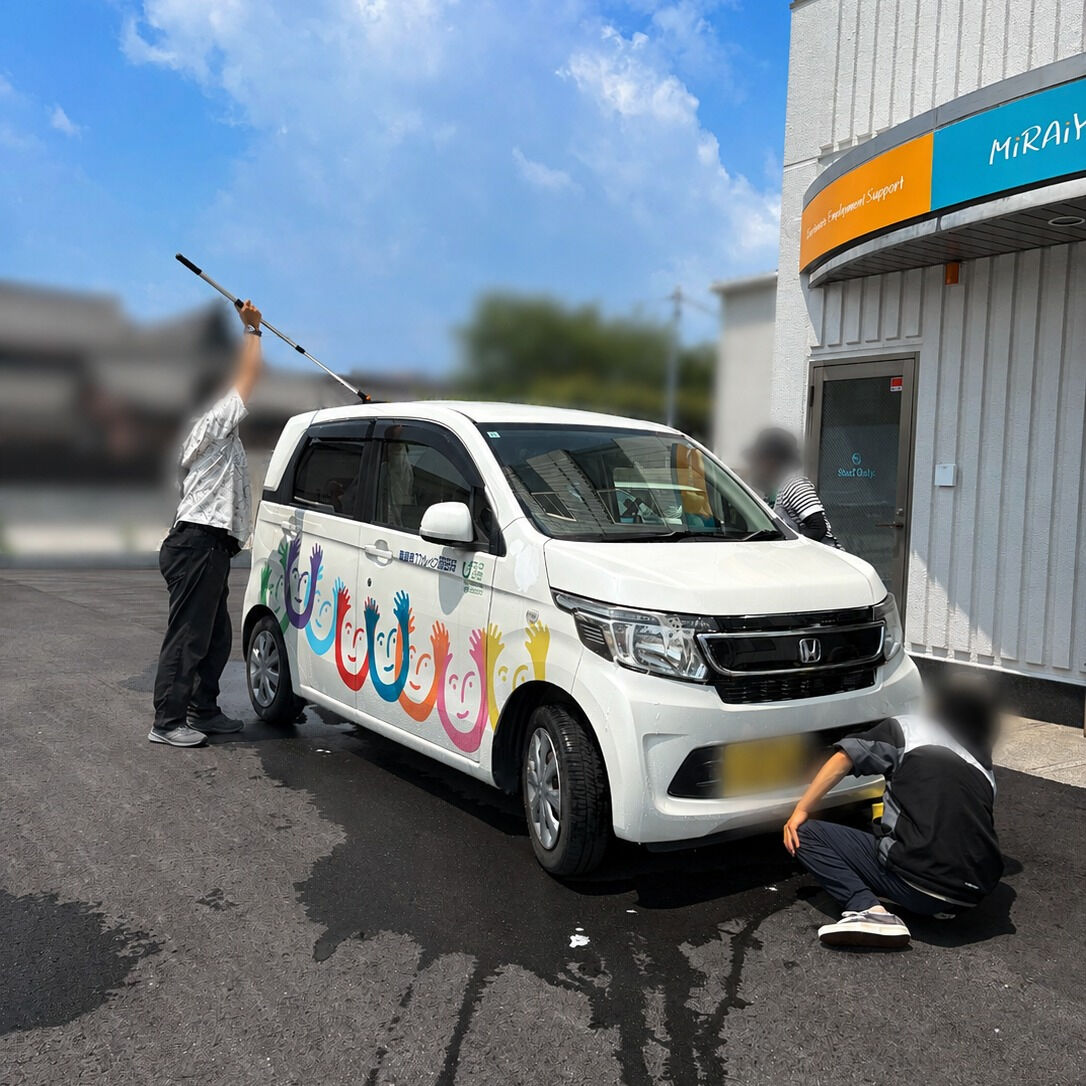 ええお天気です、洗車してま～っす