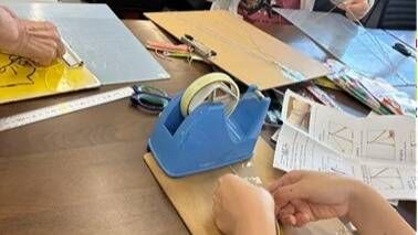 工作レク「ミサンガづくり」