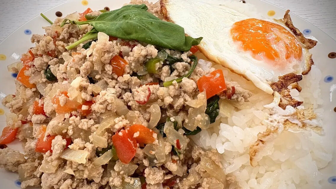 料理リレク「世界の料理から」　〜ガパオライス〜